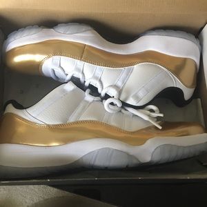 Never worn air Jordan 11 low closing ceremony
